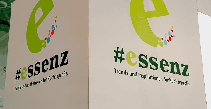 Logo der Catering-Messe #essenz von Transgourmet mit dem Slogan „Trends und Inspirationen für Küchenprofis“